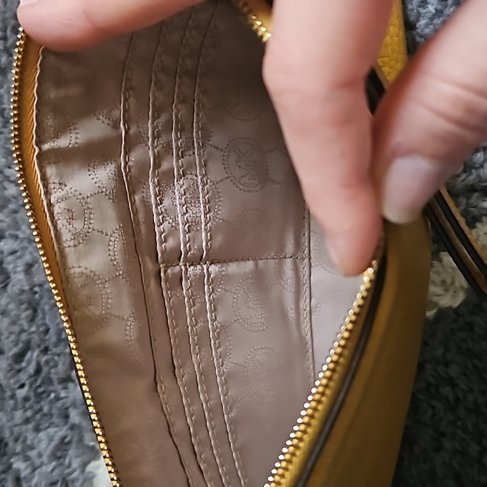Michael Kors wristlet bag - Picture 5 of 5